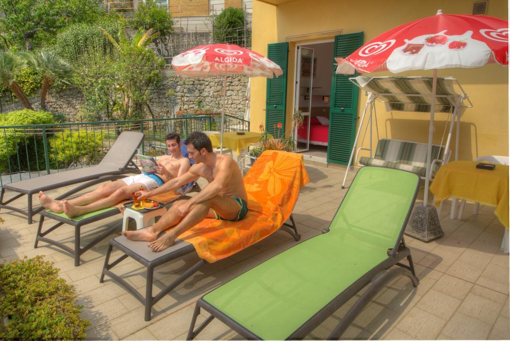 Hotel Deutsche Familien ฟีนาเลลีกูเร ภายนอก รูปภาพ