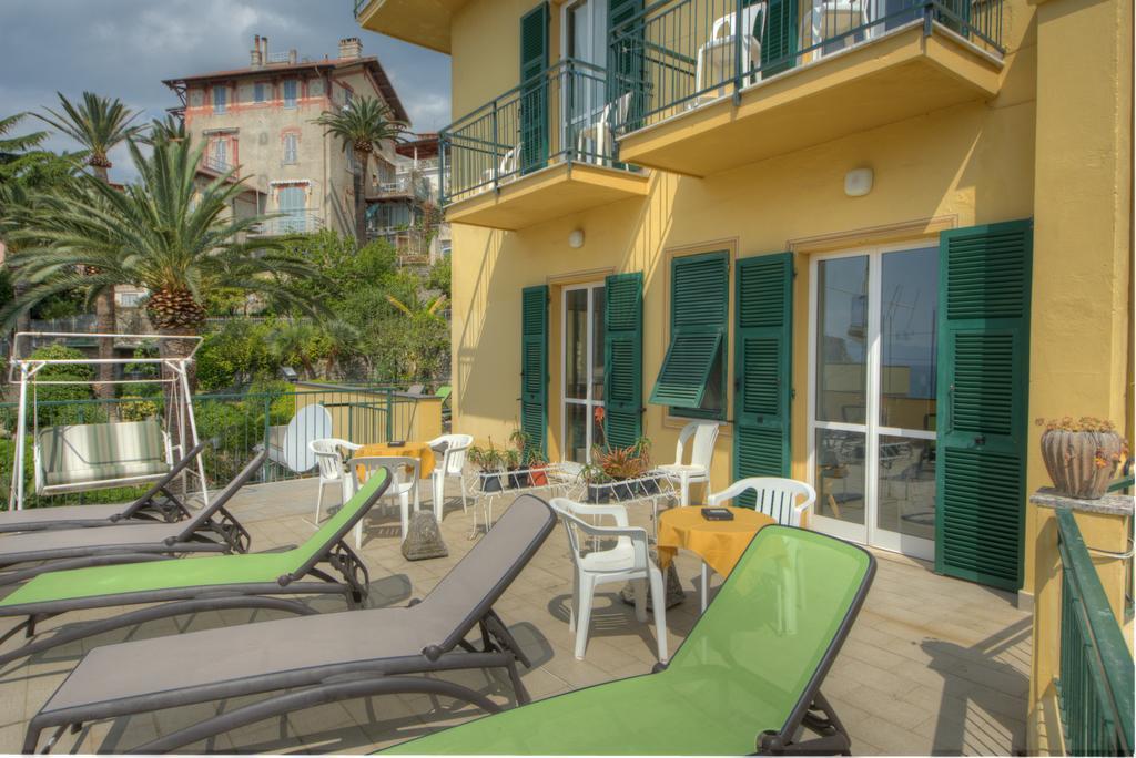 Hotel Deutsche Familien ฟีนาเลลีกูเร ภายนอก รูปภาพ