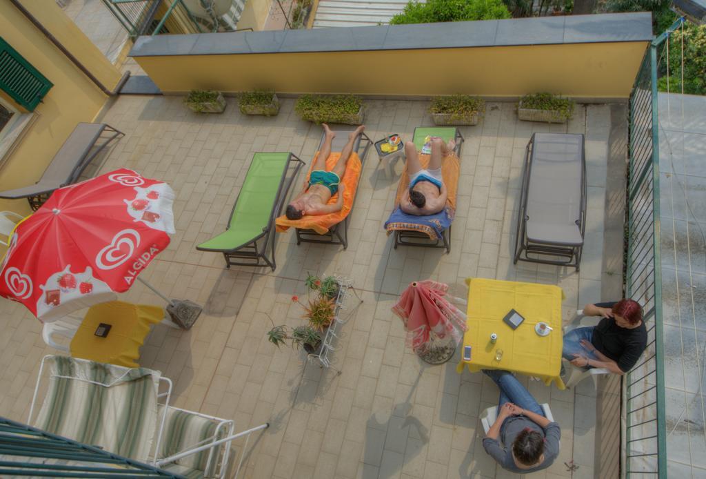 Hotel Deutsche Familien ฟีนาเลลีกูเร ภายนอก รูปภาพ